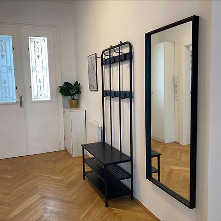 Cosy Apartment In Mariahilf Close To Citycenter Wien Eksteriør bilde