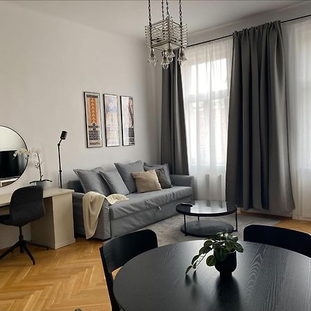 Cosy Apartment In Mariahilf Close To Citycenter Wien Eksteriør bilde